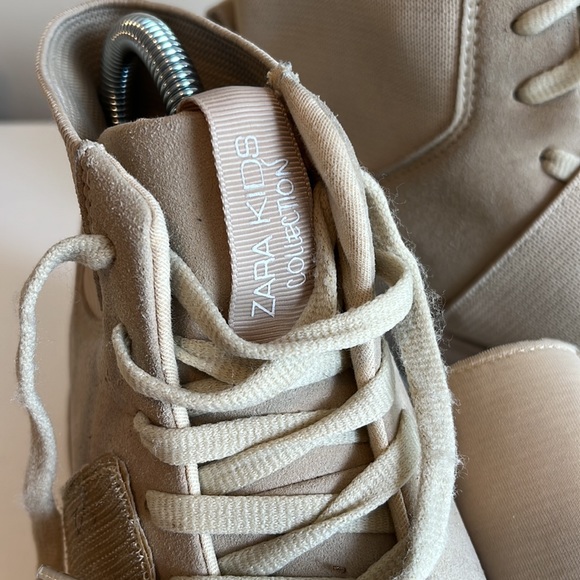 ZARA Kid’s Beige Suede Discreet Lace Up High Top Sneaker Size 37 (6.5) - Picture 8 of 10